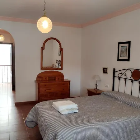 Remedios Cuevas del Becerro